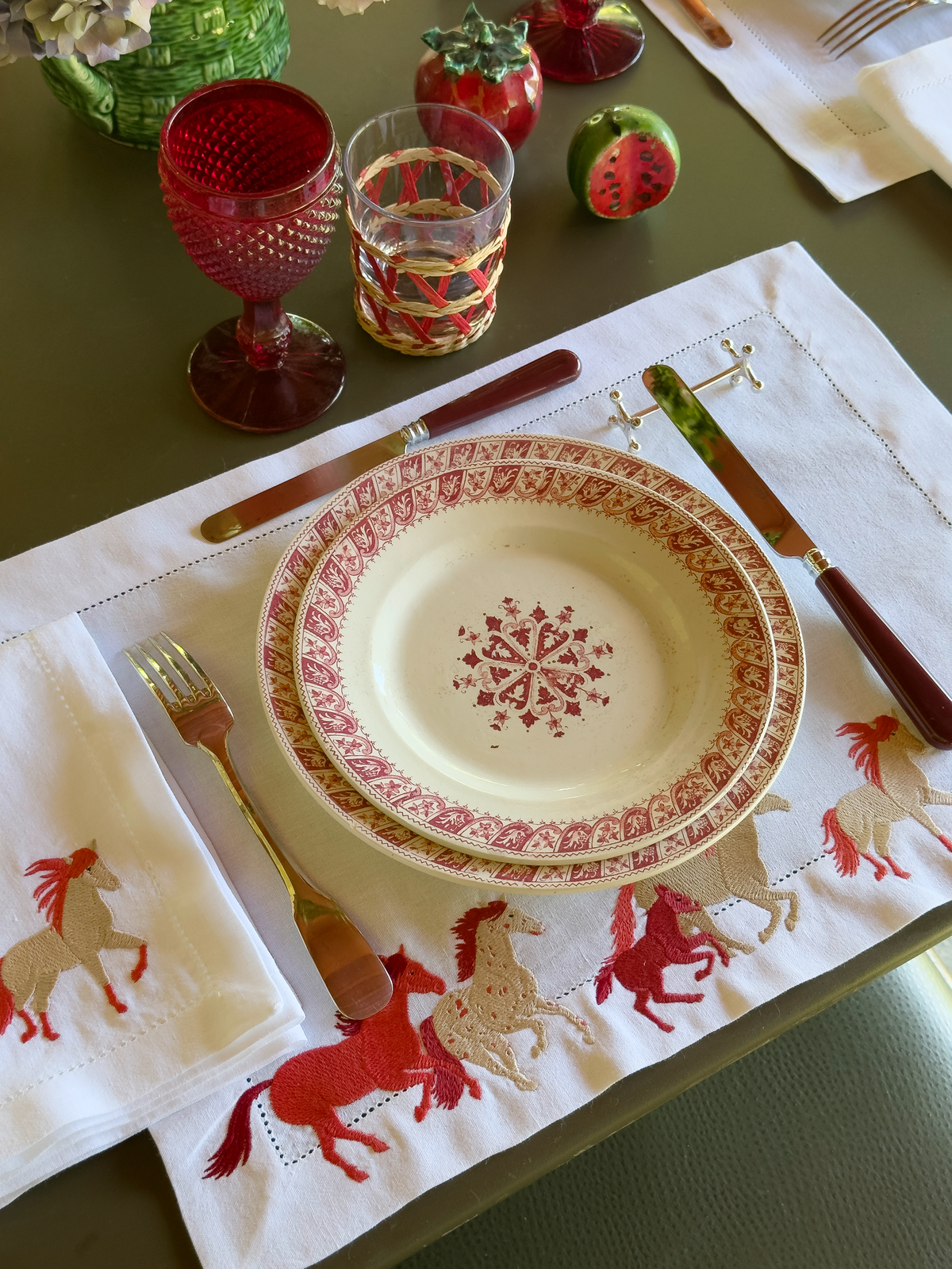 linge de table broderie cheval