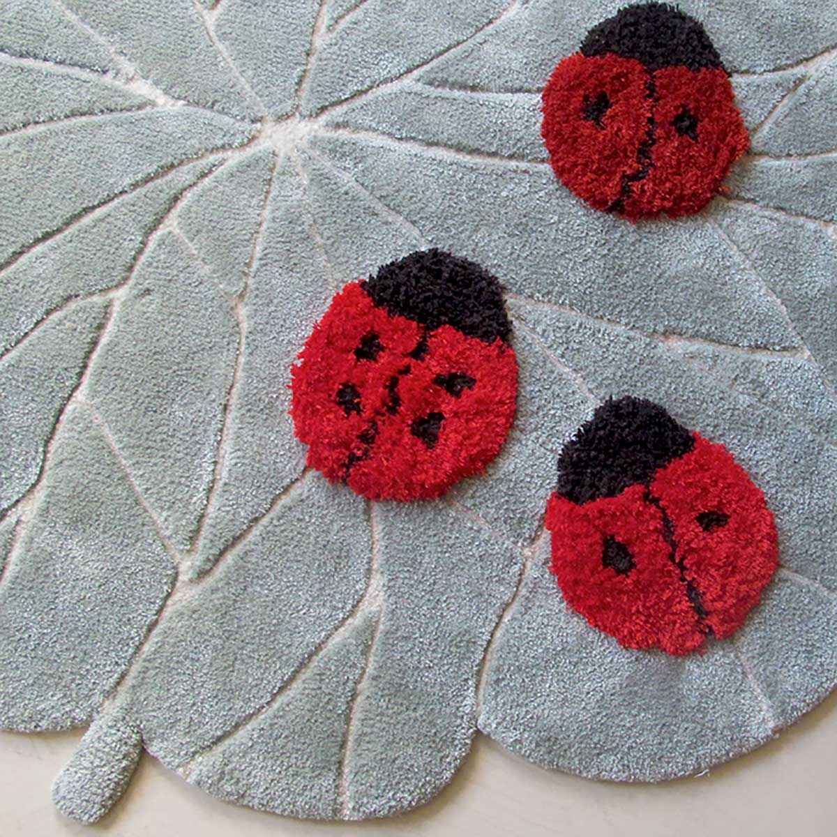little cabari tapis laine enfant couleur rouge gris