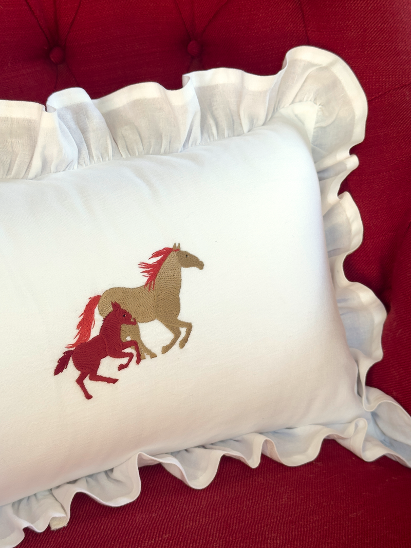 coussin volant broderie cheval