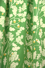 Tissu coton vert avec motifs de chênes et feuillage