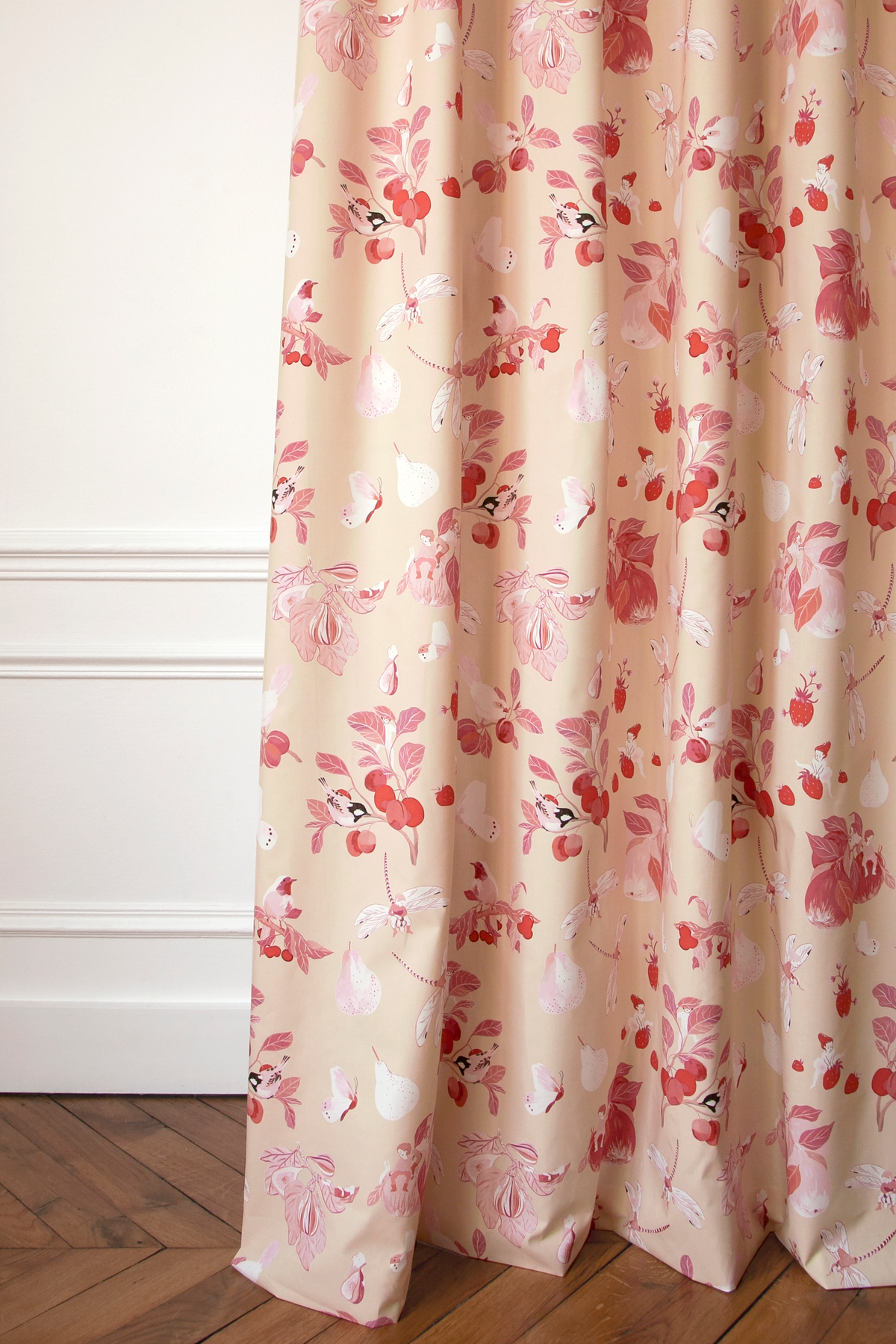 Little Cabari tissu d'ameublement rideau insecte fruit pomme enfant couleur blanc beige rouge