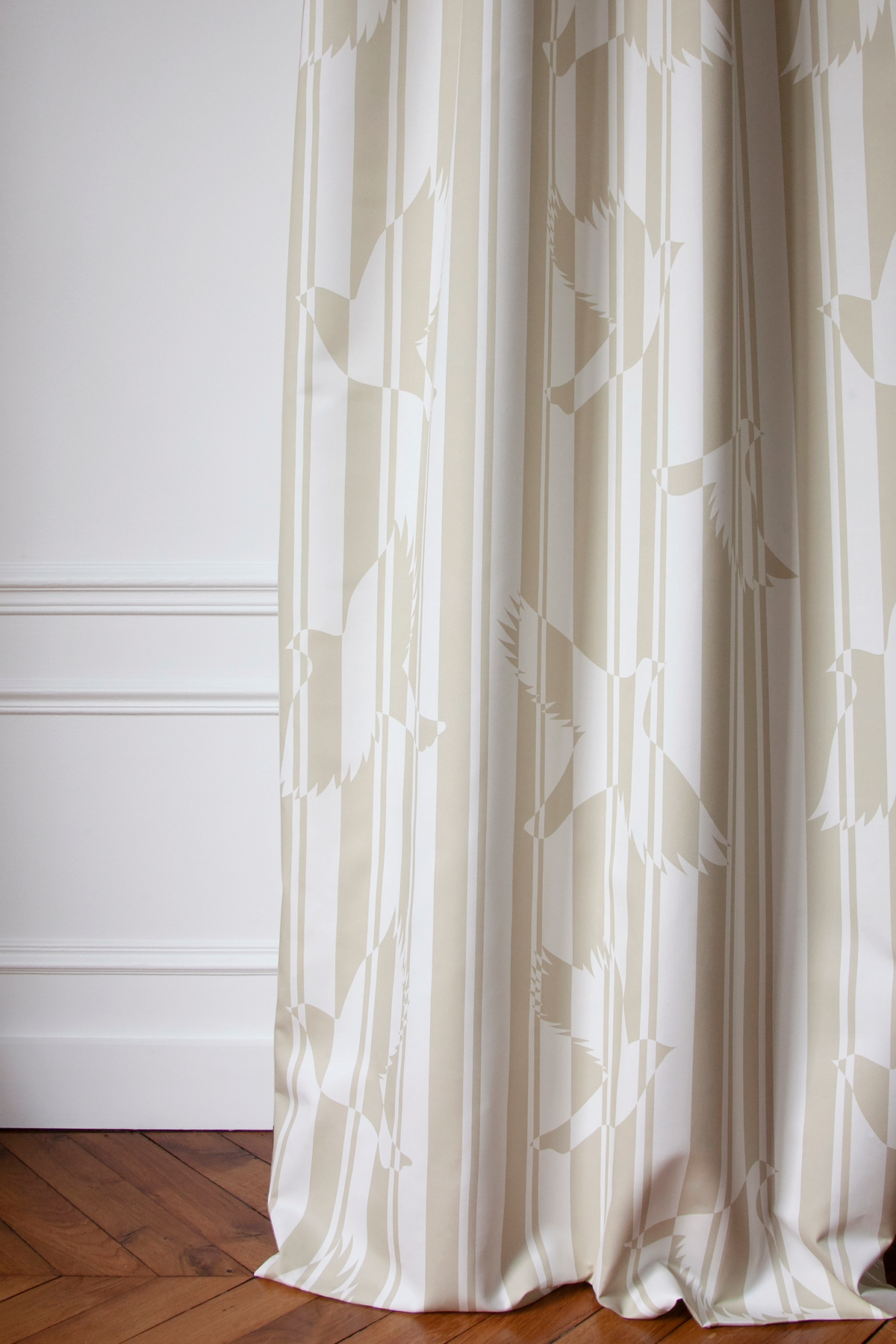 Little cabari tissu d'ameublement rideau oiseau trait couleur beige blanc