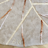 Tapis feuille greige